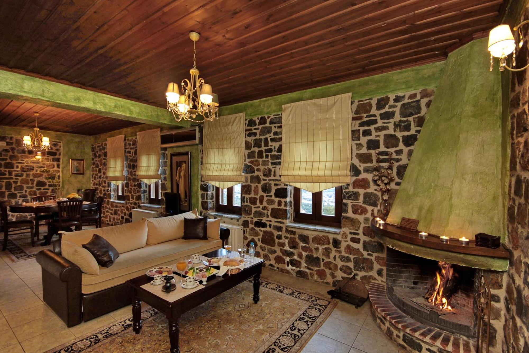Menalia Villas & Suites Κτημα Κουμπουρη Levidi Room photo