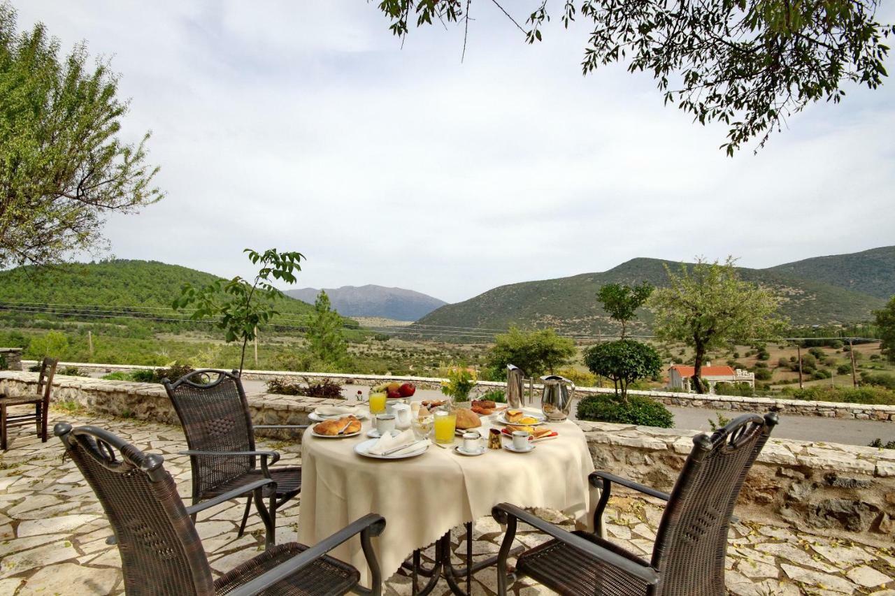 Menalia Villas & Suites Κτημα Κουμπουρη Levidi Exterior photo